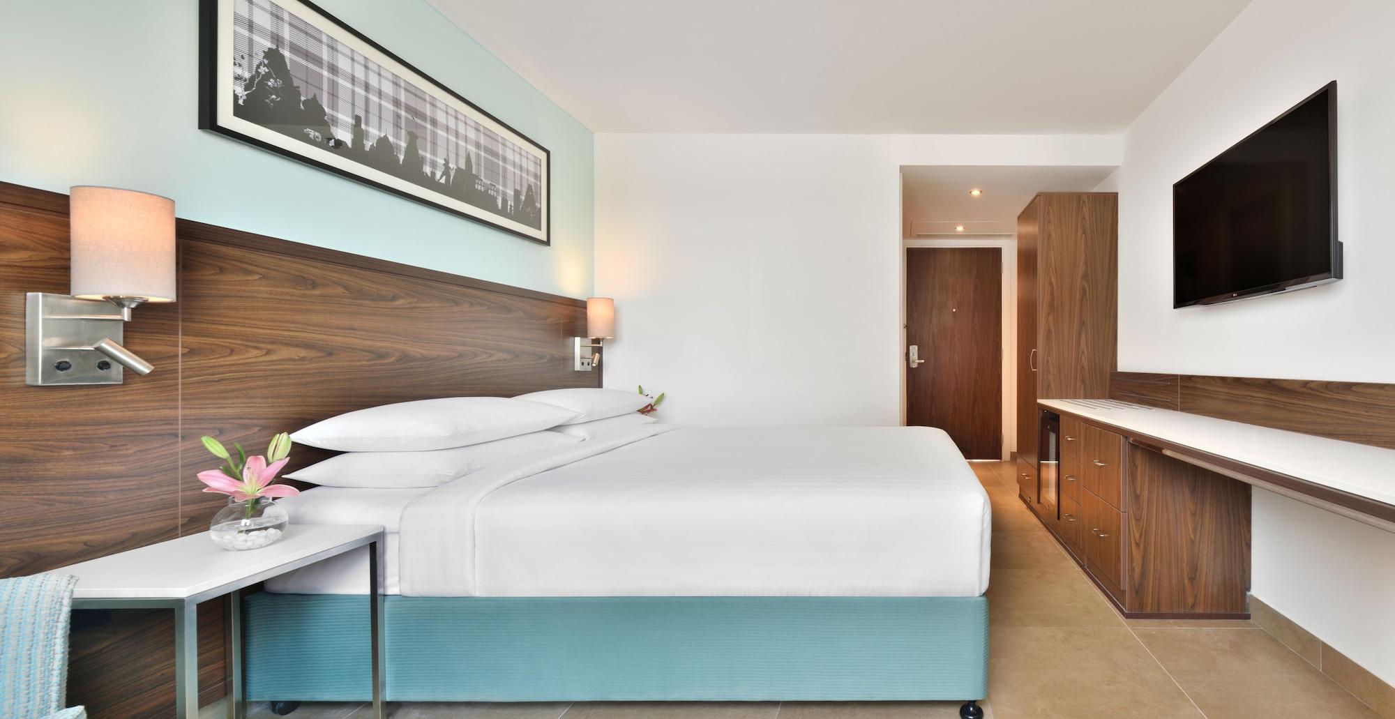 Отель Fairfield By Marriott Bengaluru Whitefield Экстерьер фото