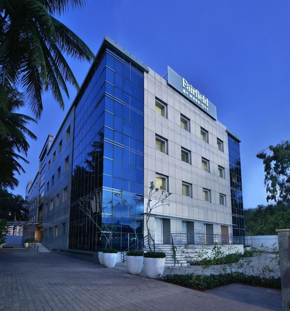Отель Fairfield By Marriott Bengaluru Whitefield Экстерьер фото