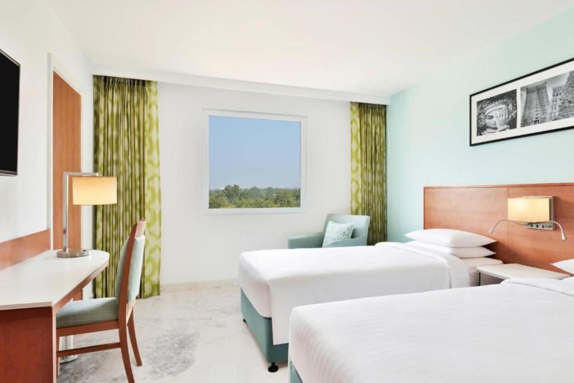 Отель Fairfield By Marriott Bengaluru Whitefield Экстерьер фото