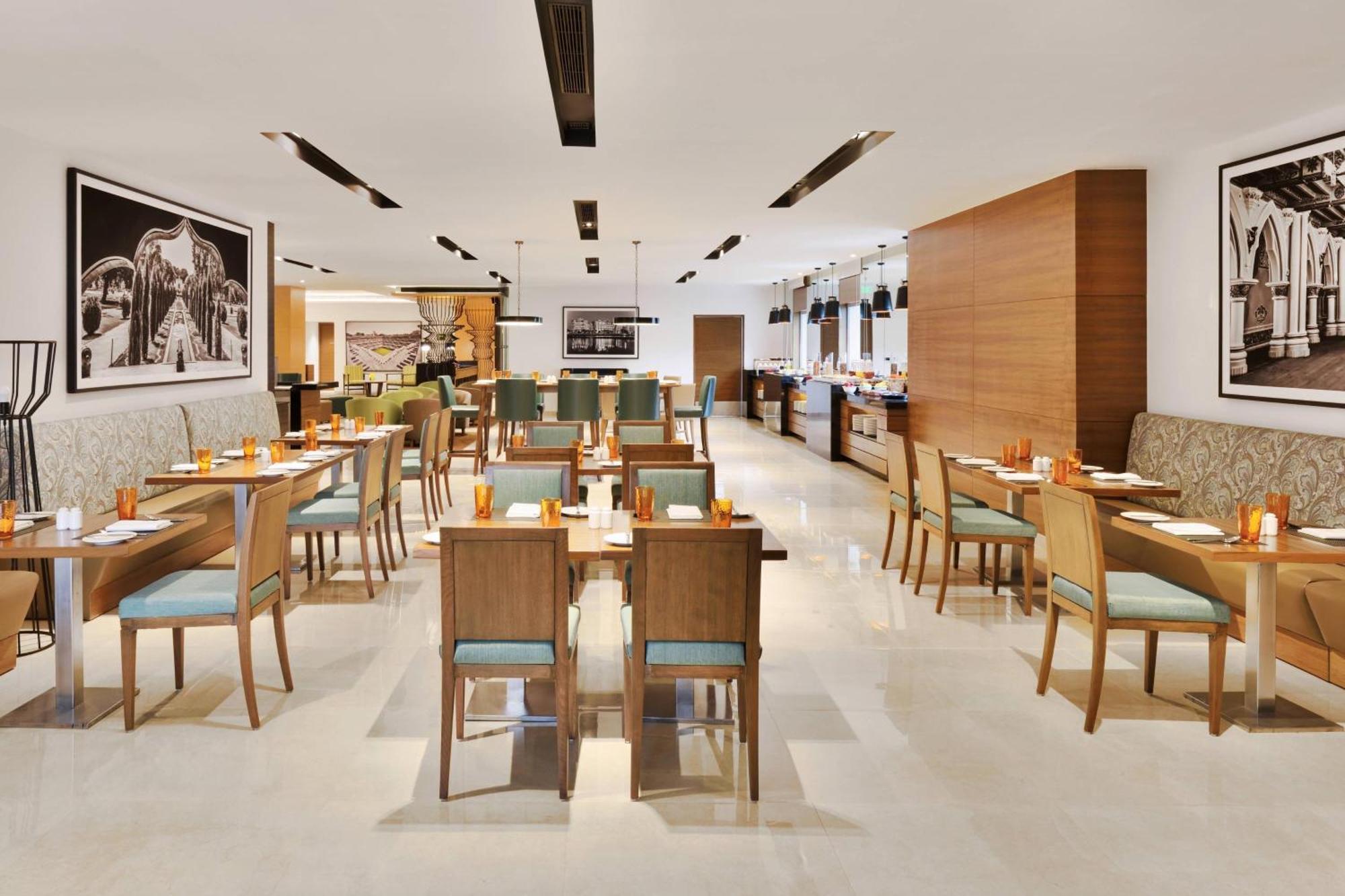 Отель Fairfield By Marriott Bengaluru Whitefield Экстерьер фото