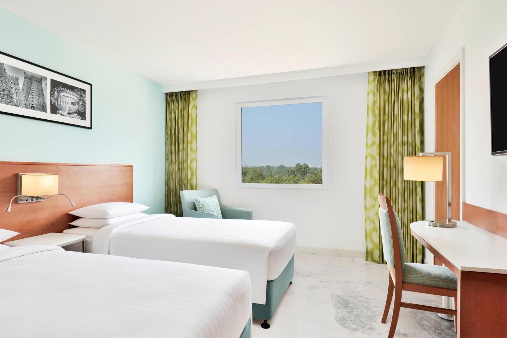 Отель Fairfield By Marriott Bengaluru Whitefield Экстерьер фото