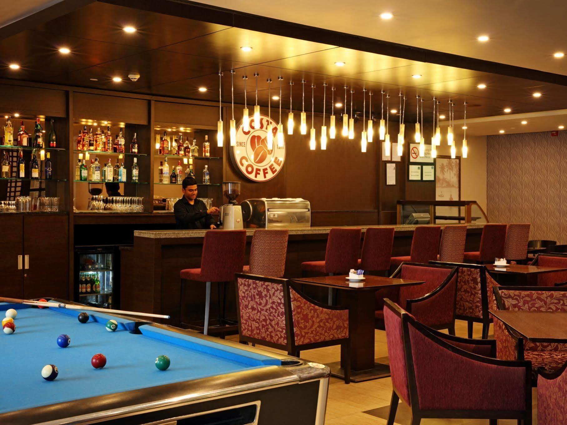 Отель Fairfield By Marriott Bengaluru Whitefield Экстерьер фото