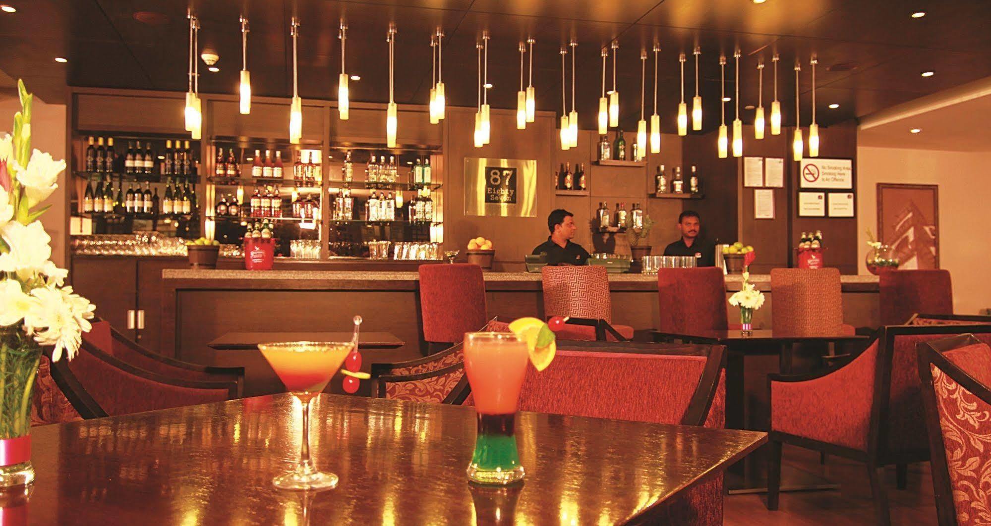 Отель Fairfield By Marriott Bengaluru Whitefield Экстерьер фото