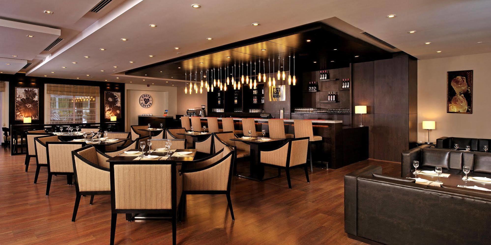 Отель Fairfield By Marriott Bengaluru Whitefield Экстерьер фото